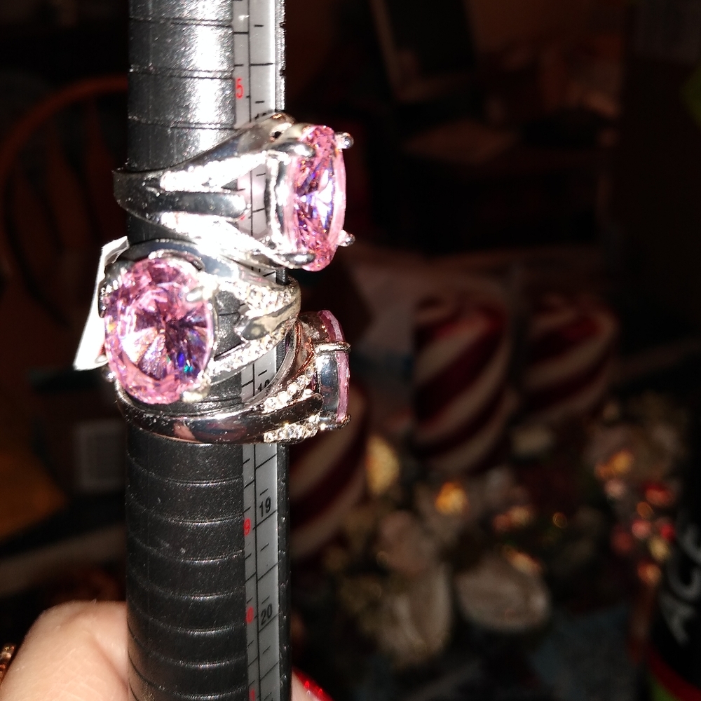 NWT PINK AND WHITE SAPHIRE RING - Picture 3 of 5